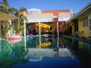  Barefeet Naturist Resort  Бангкок
